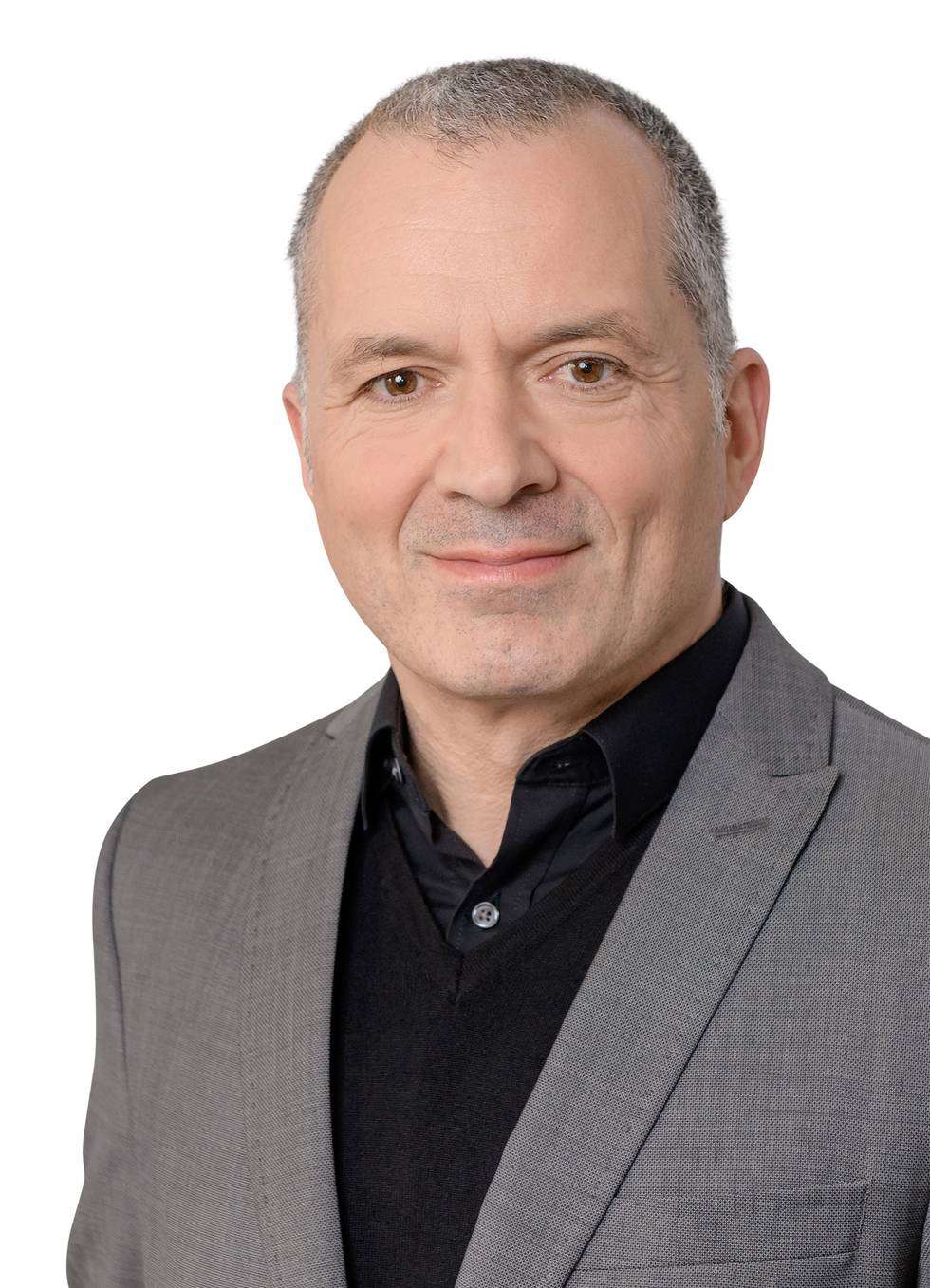 2018_03_08_AVK_Entwoehnung_Darius Tabatabai.jpg 2018_03_08_AVK_Entwoehnung_Darius Tabatabai.jpg